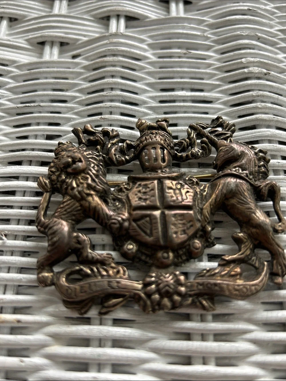 Source Unknown Bronze Royal Coat of Arms Lion & Unicorn Pin